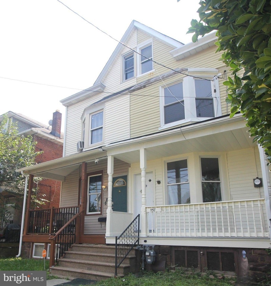 1157 Chambers St - Photo 4 of 29