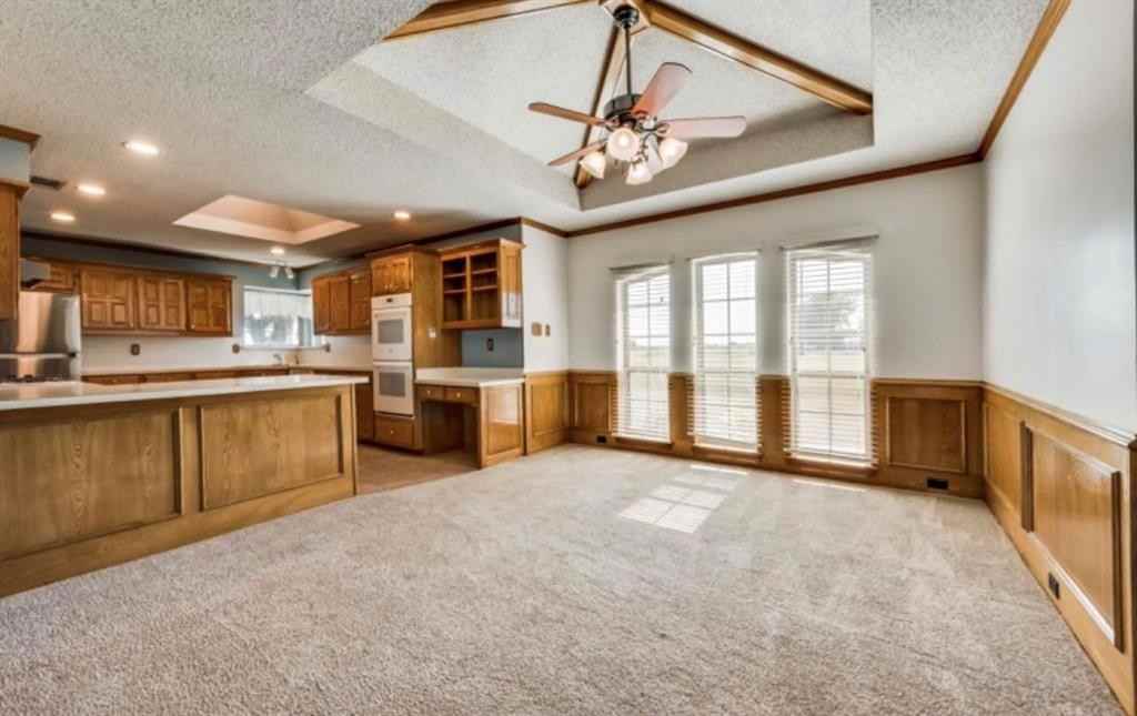 8110 Rawhide Rd - Photo 4 of 11