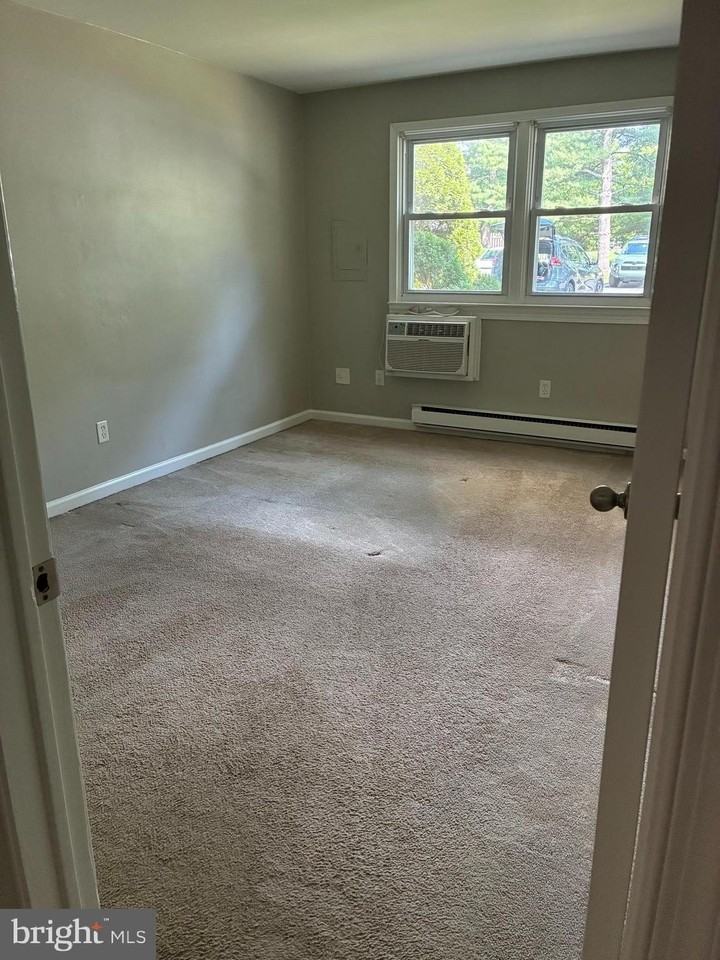 178 Elephant Rd #B13 - Photo 7 of 10