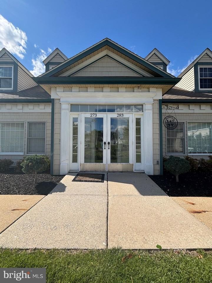 279 W Uwchlan Ave #279 - Photo 3 of 19
