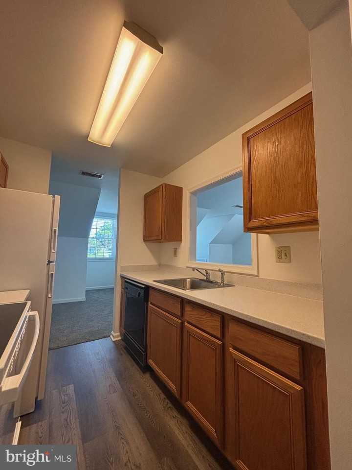 279 W Uwchlan Ave #279 - Photo 4 of 19