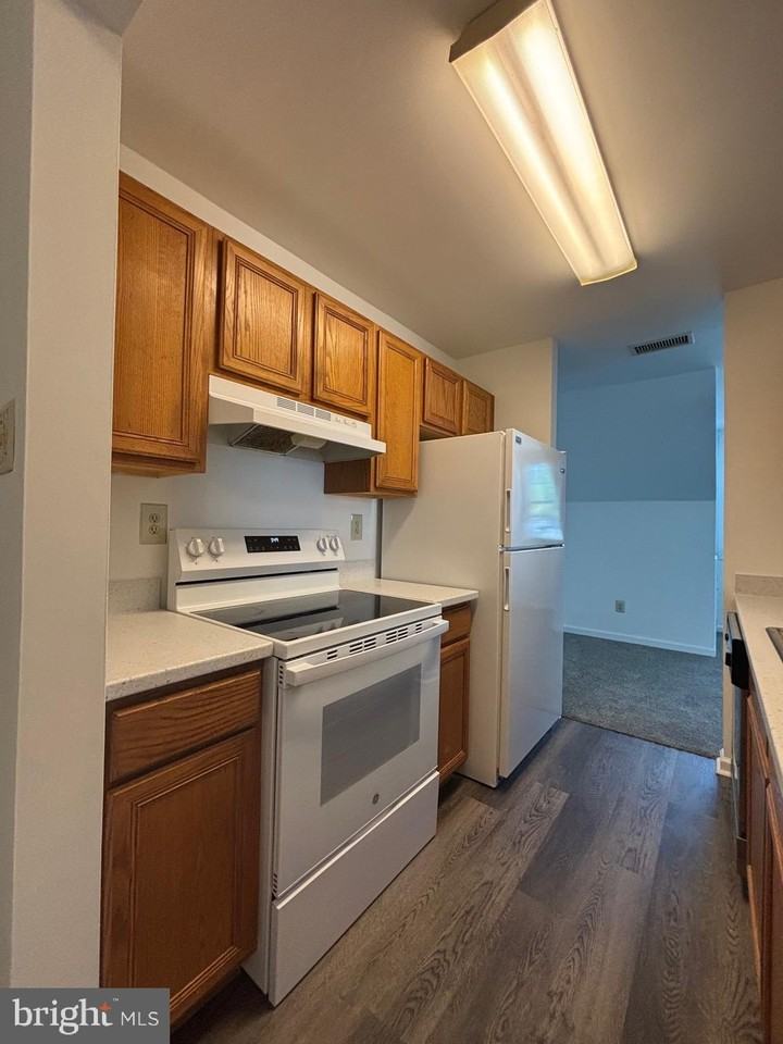 279 W Uwchlan Ave #279 - Photo 5 of 19