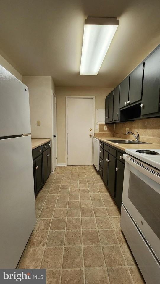 804 Vaughn Rd #B7 - Photo 2 of 9