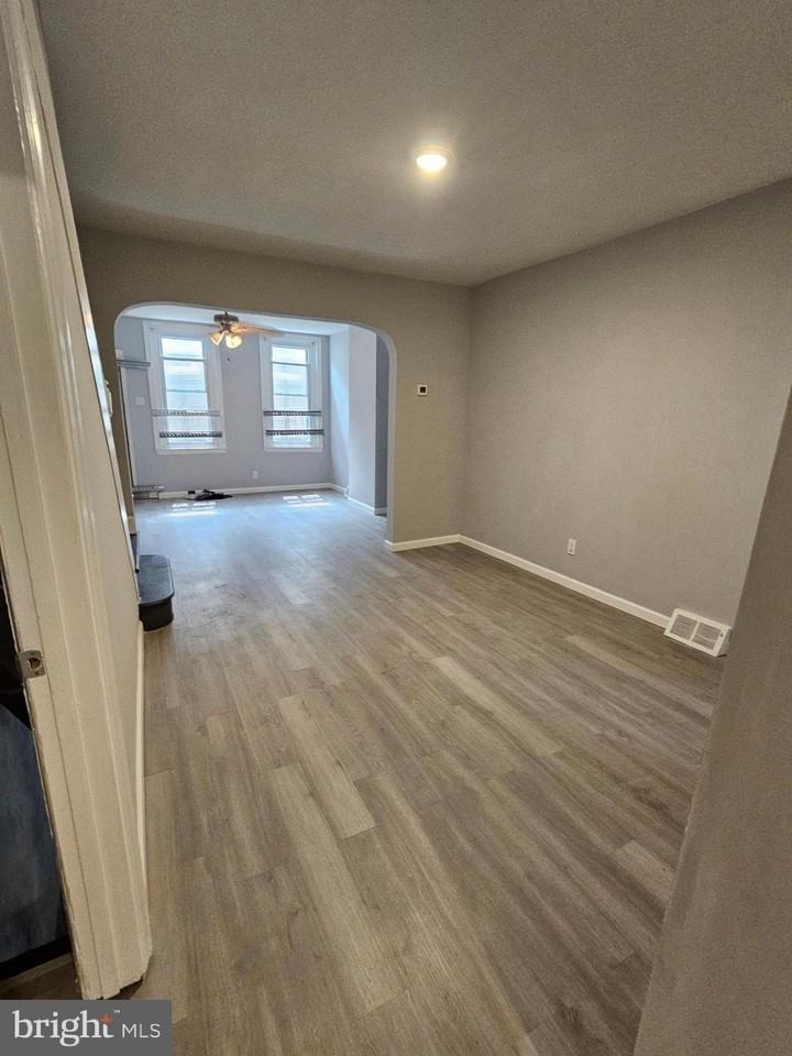 1847 E Lippincott St - Photo 6 of 23