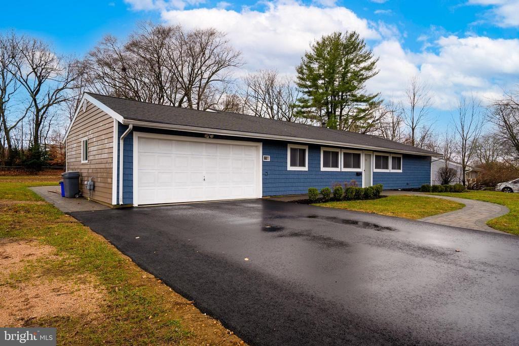127 Kendall Rd - Photo 4 of 48