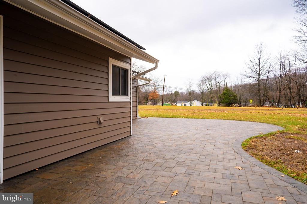 127 Kendall Rd - Photo 7 of 48