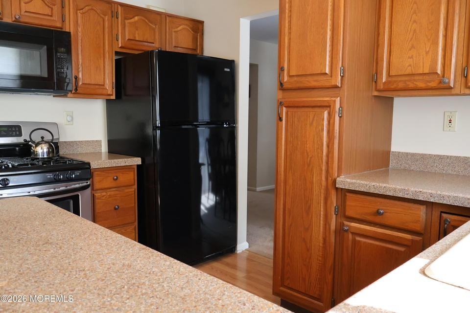 2409 Coral Leaf Rd - Photo 6 of 26