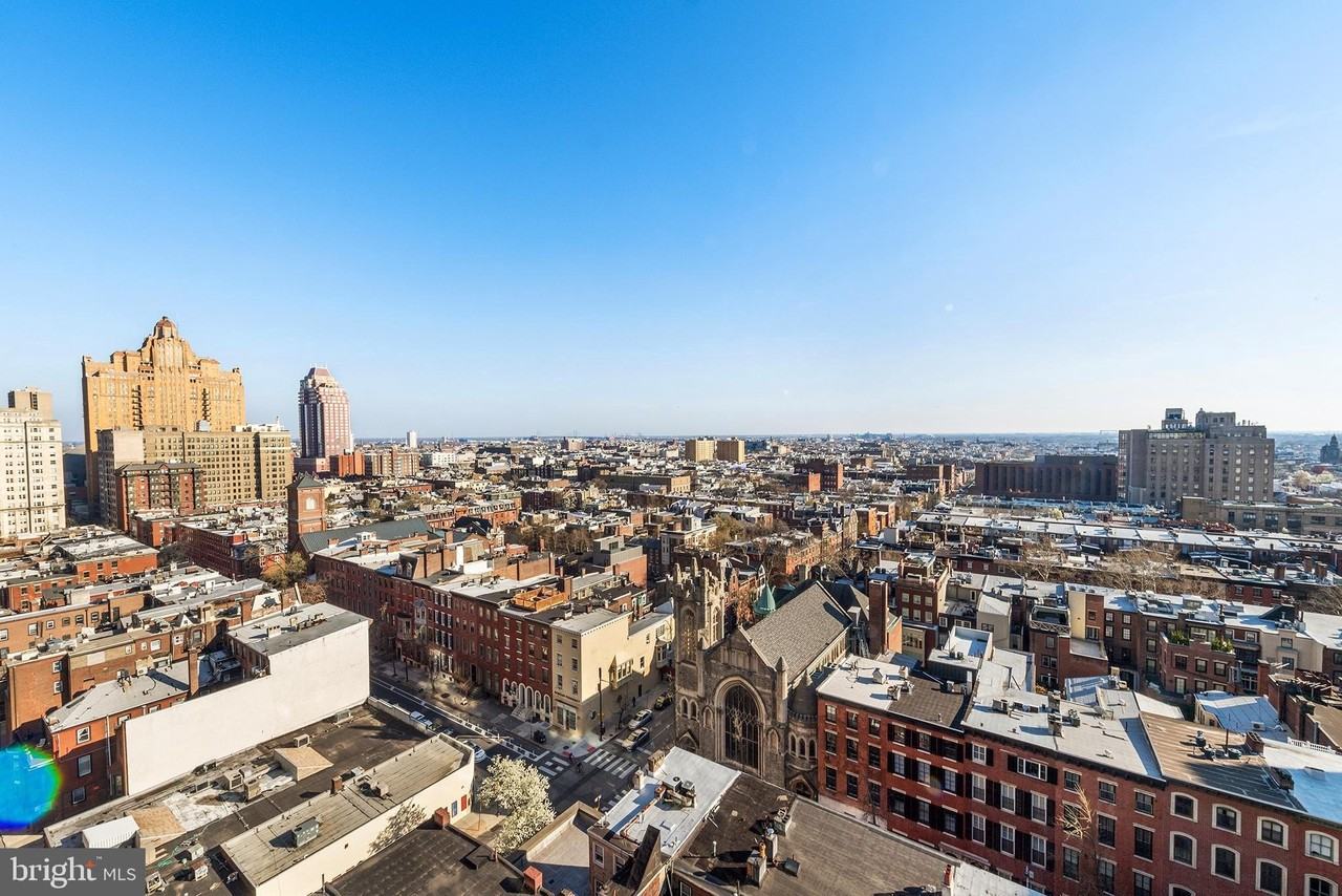 1810 Rittenhouse Sq #1608 - Photo 3 of 22
