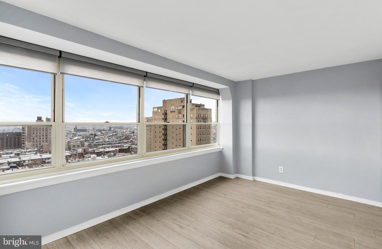 1810 Rittenhouse Sq #1608 - Photo 4 of 22