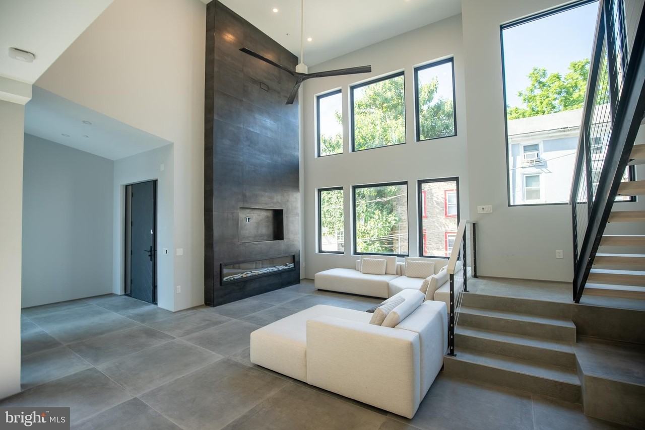 4513 Baker St - Photo 7 of 50