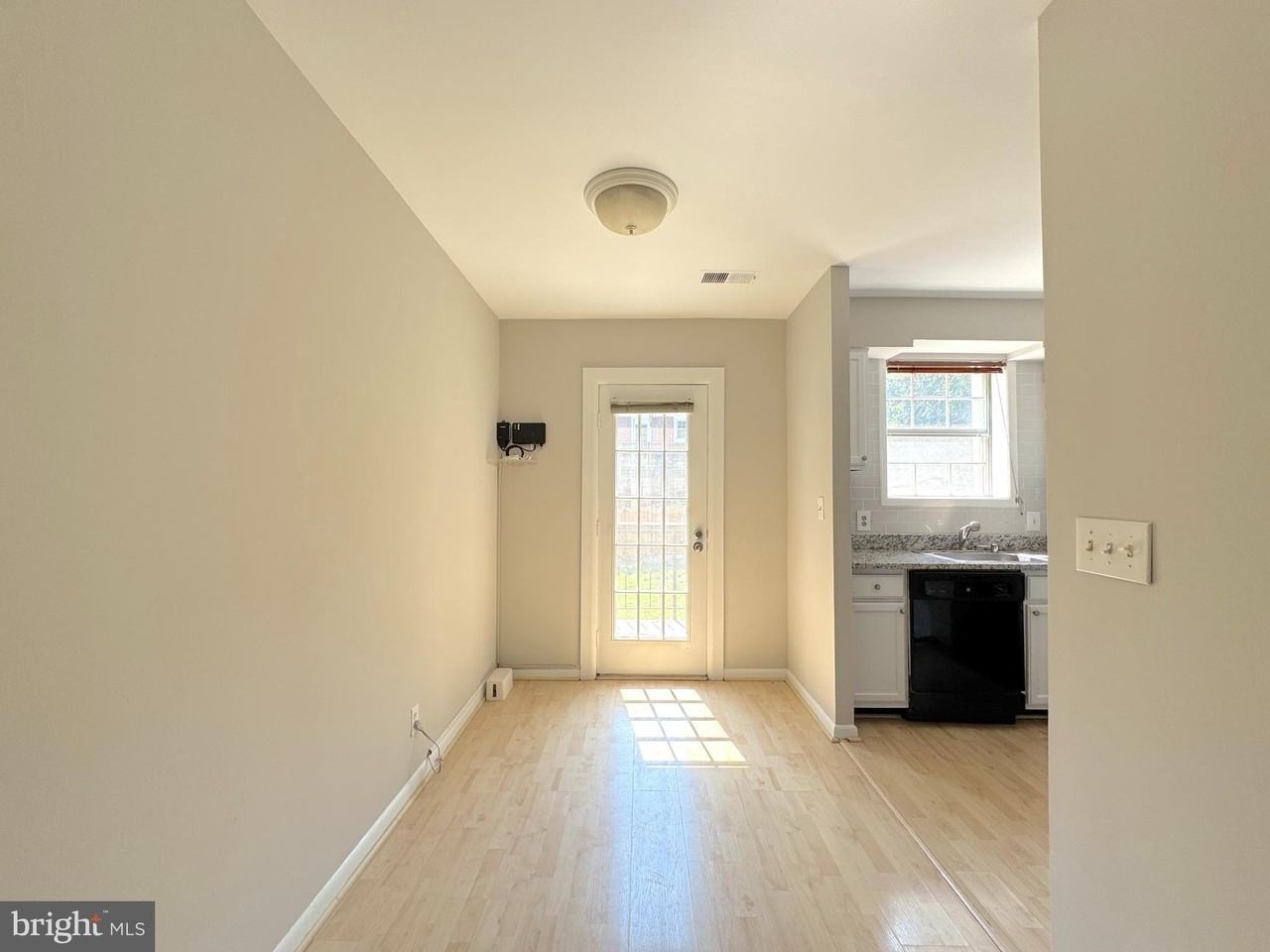 2509 S Walter Reed Dr Unit D #D - Photo 3 of 18