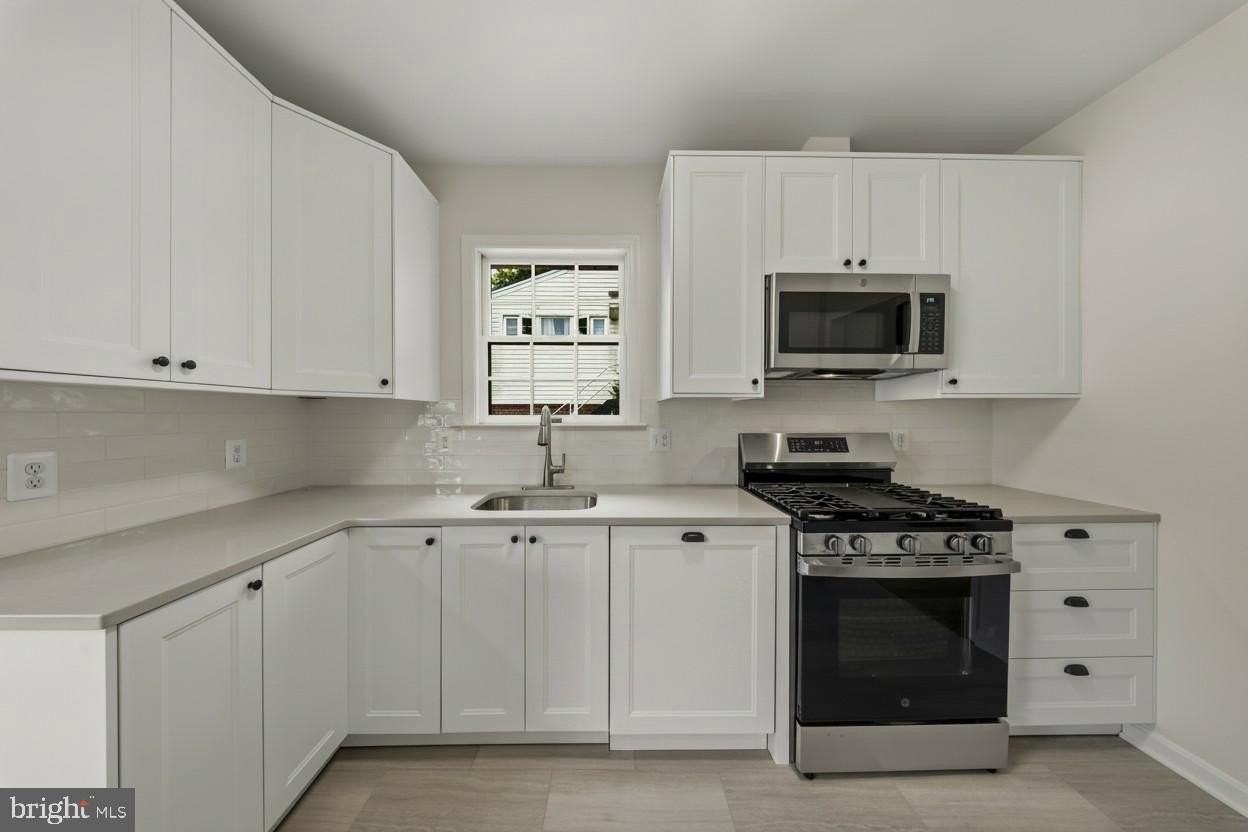 1801 S Glebe Rd - Photo 5 of 36