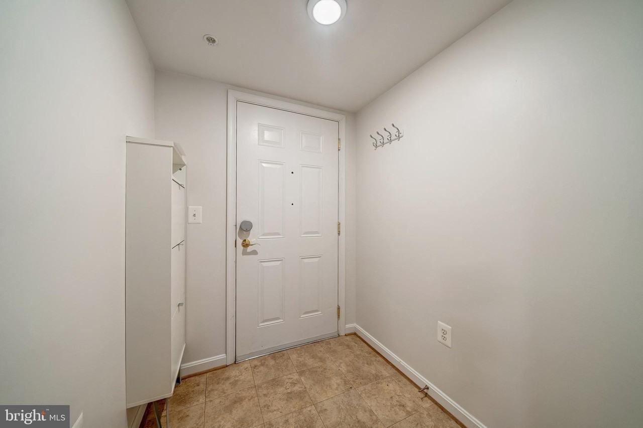 2912 17th St S #103 - Photo 4 of 32