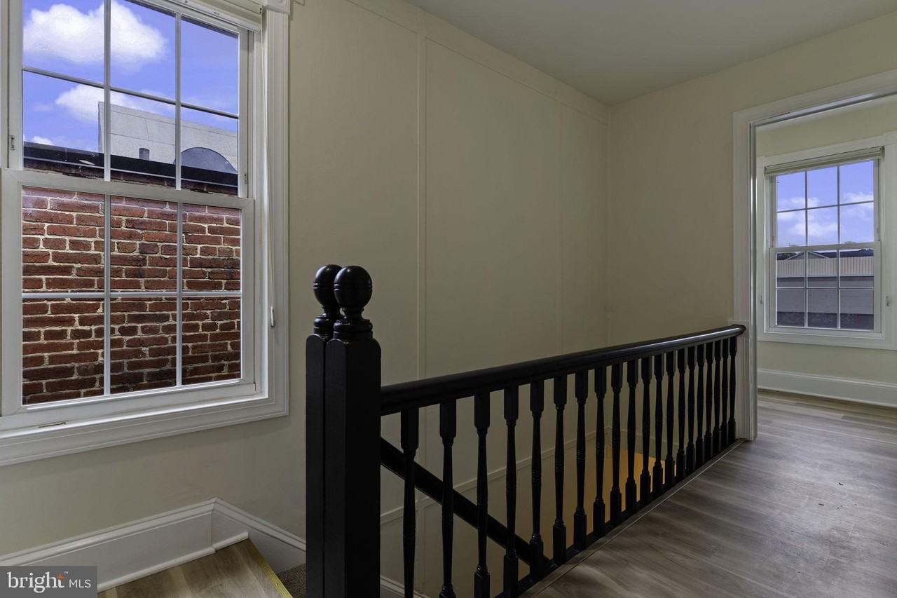 1506 Mount Vernon Ave #B - Photo 4 of 24