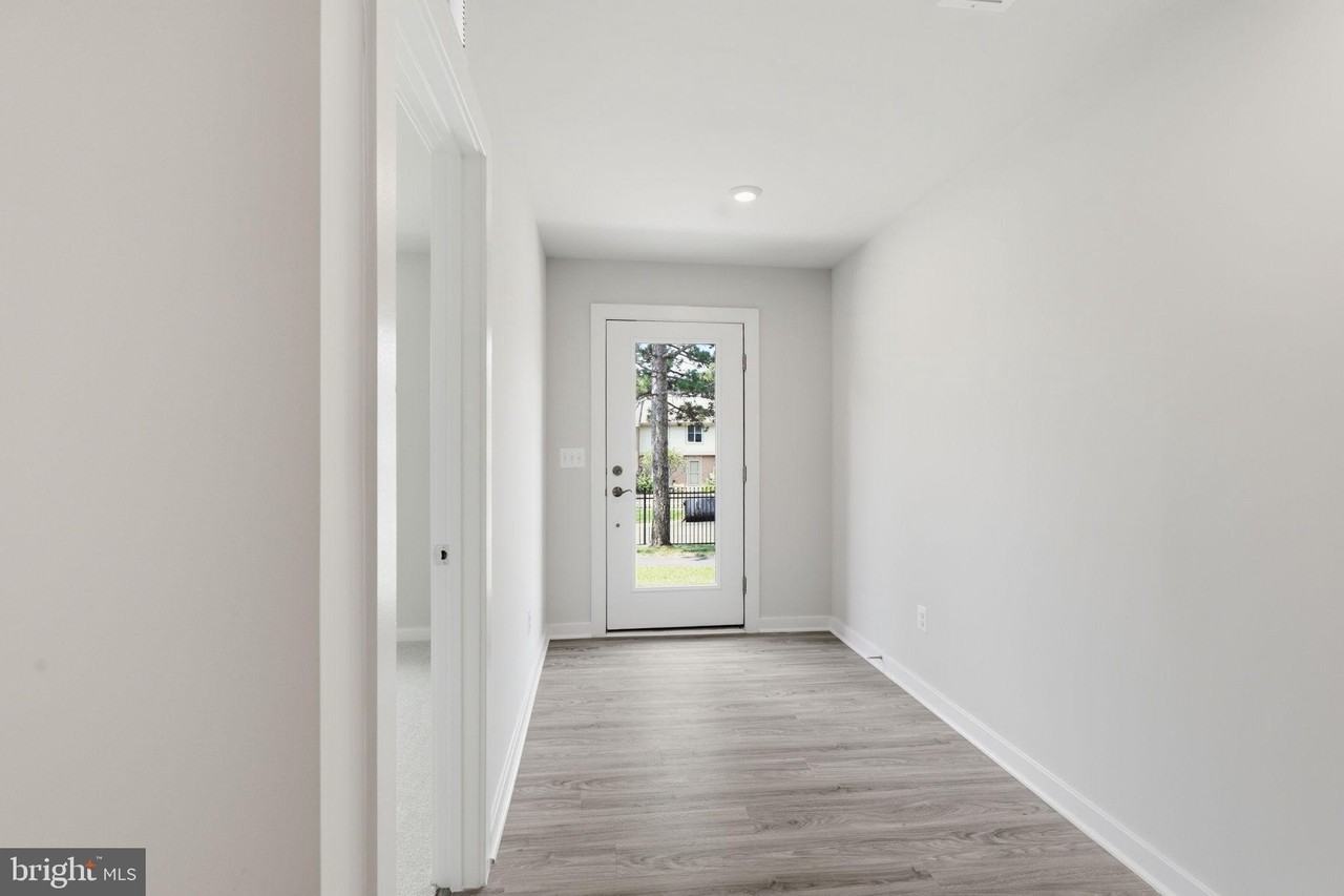 2118 Acadia Rd - Photo 4 of 49