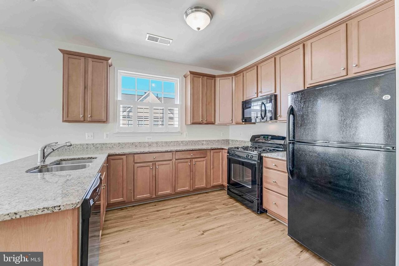 42235 San Juan Ter #303 - Photo 5 of 35