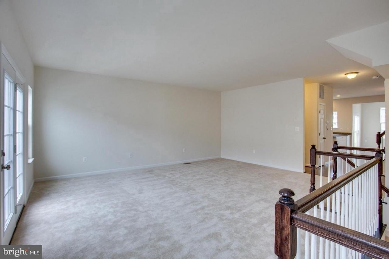 9029 Christina Pl - Photo 5 of 27