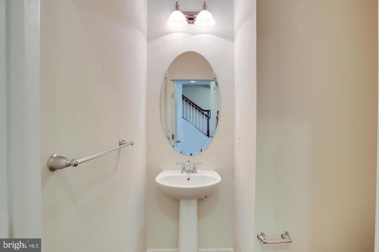 9029 Christina Pl - Photo 6 of 27