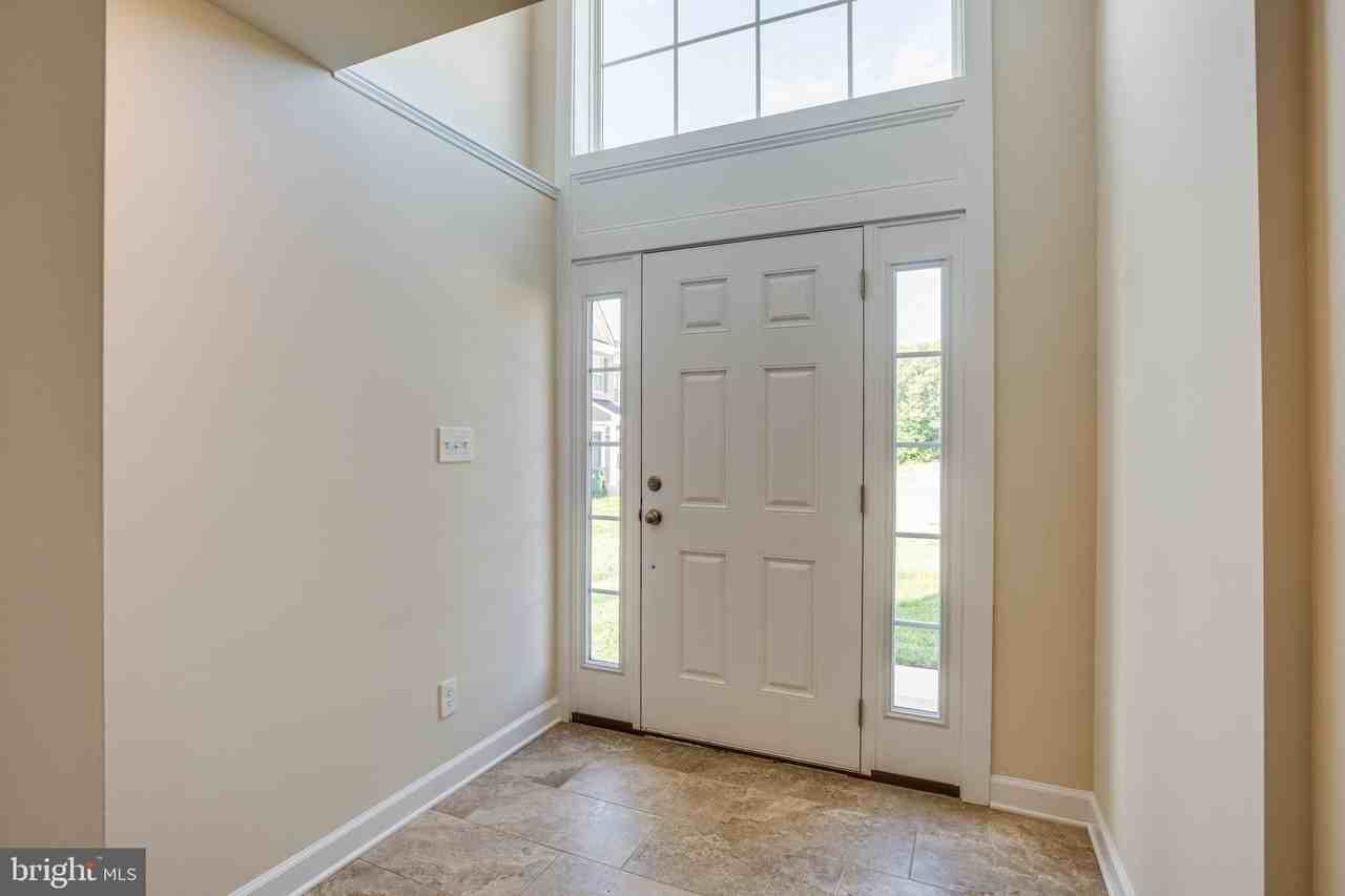 83 Andrews Pl - Photo 2 of 16