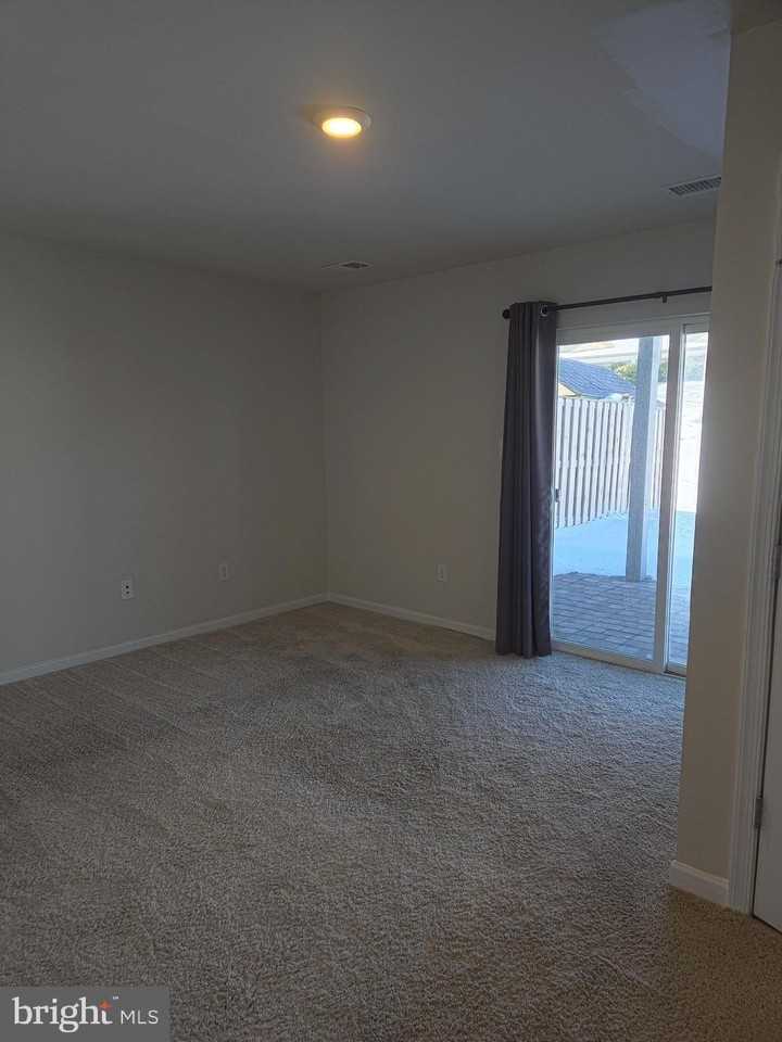 193 Drexel Ct - Photo 4 of 39