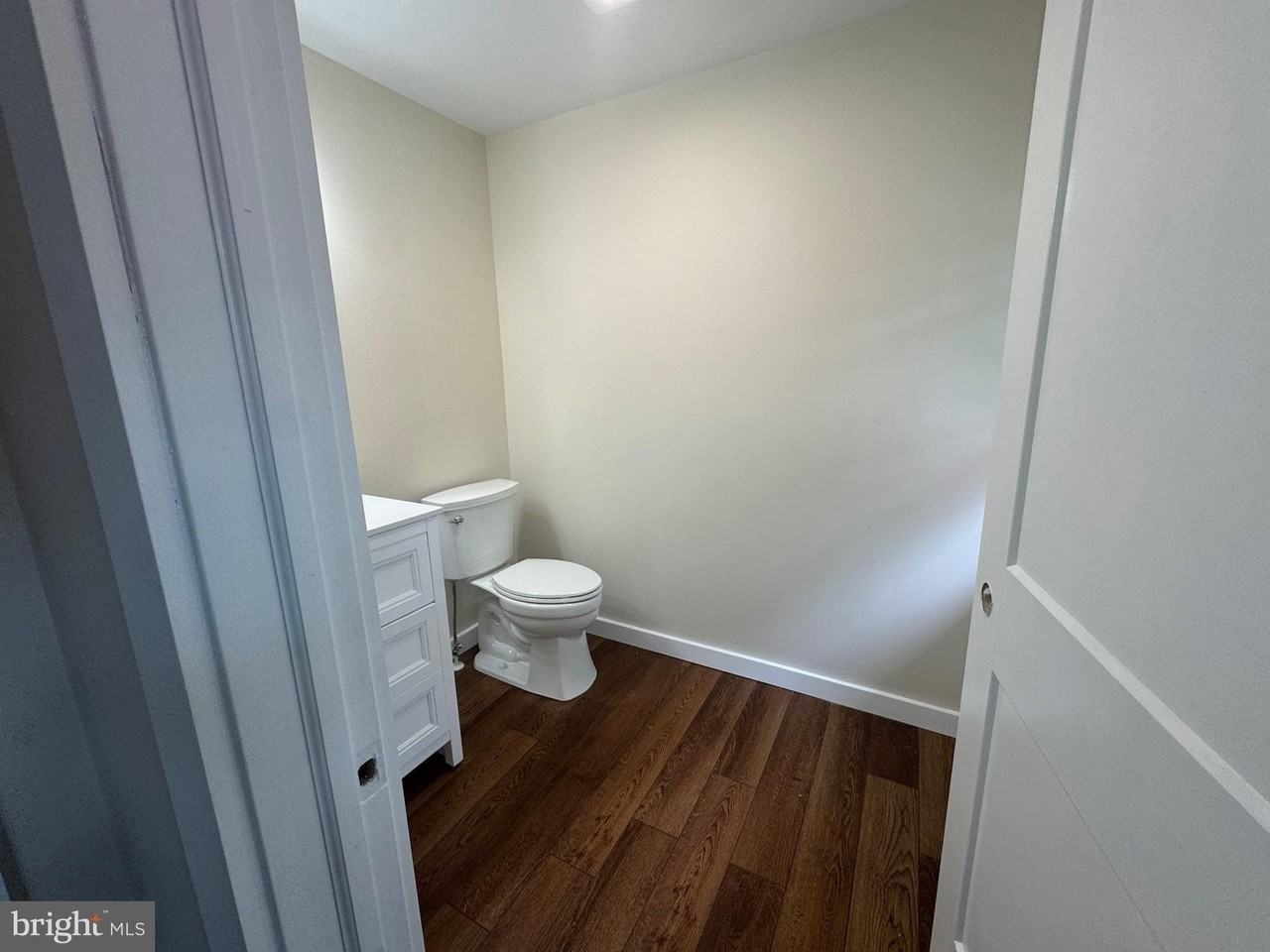 896 CHRISTIAN CHURCH - Photo 6 of 10