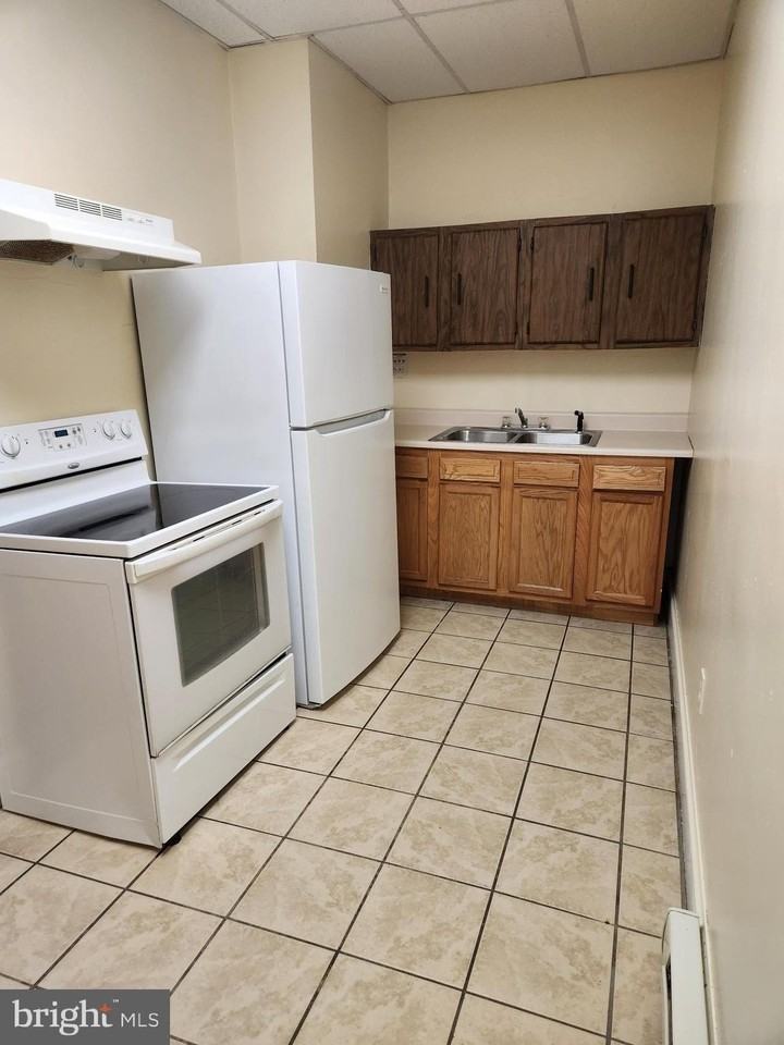 108 Fort Ave #9 - Photo 3 of 6