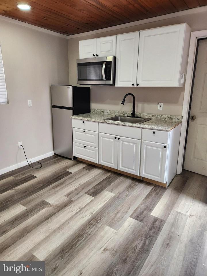 9349 Valley Rd #109 - Photo 2 of 6
