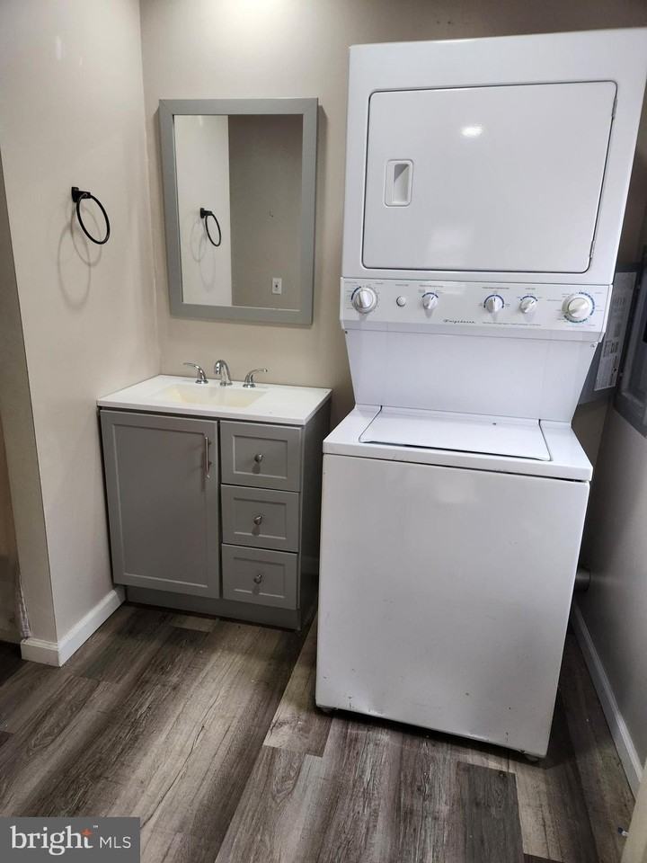9349 Valley Rd #109 - Photo 6 of 6