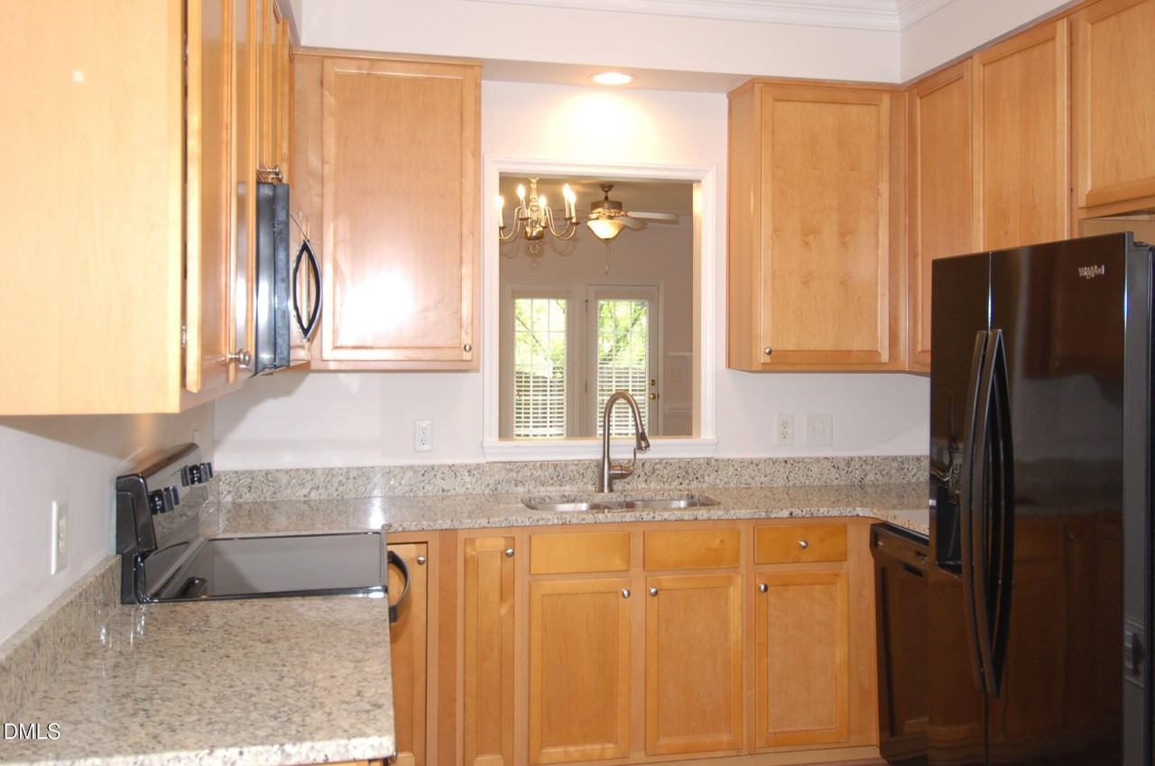 133 Old Grove Ln - Photo 2 of 16