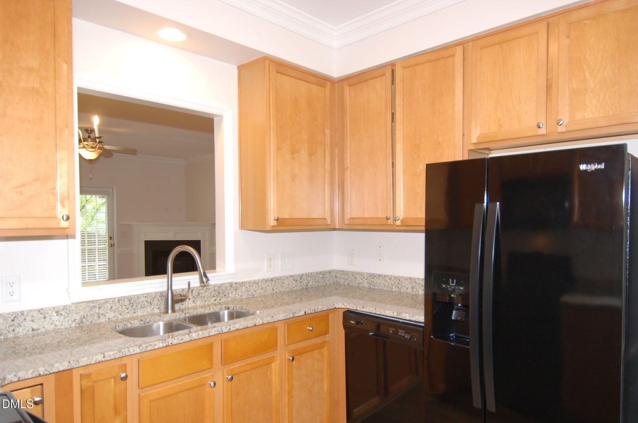 133 Old Grove Ln - Photo 3 of 16