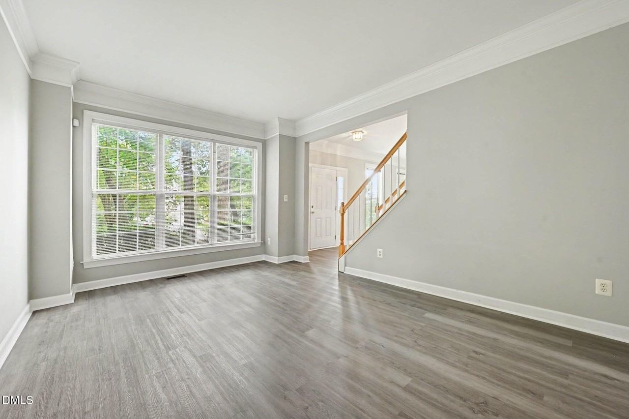 1203 Fairfax Woods Dr - Photo 6 of 30