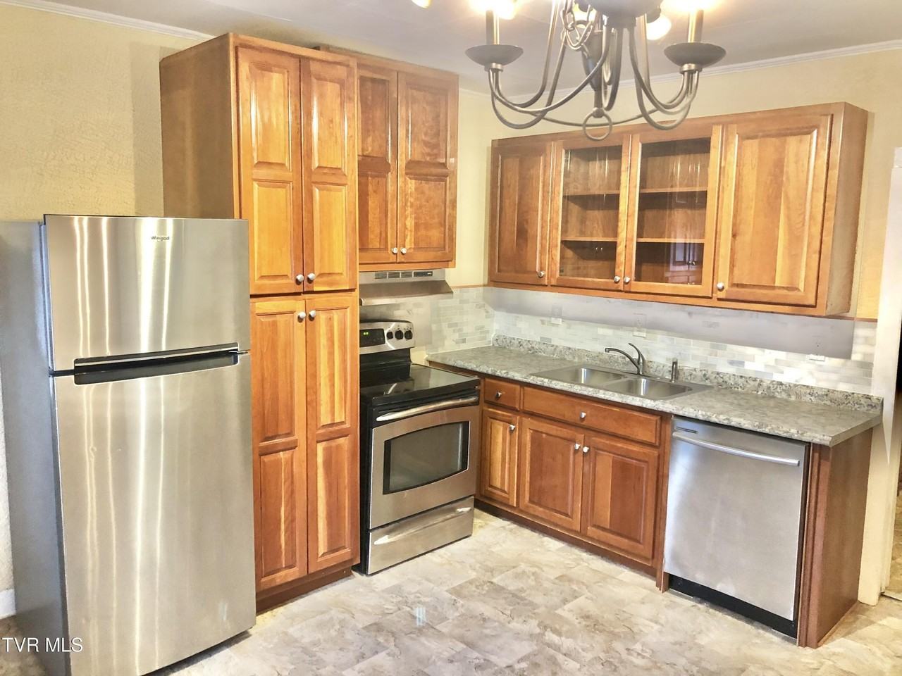 1009 Liberty Cir - Photo 6 of 18