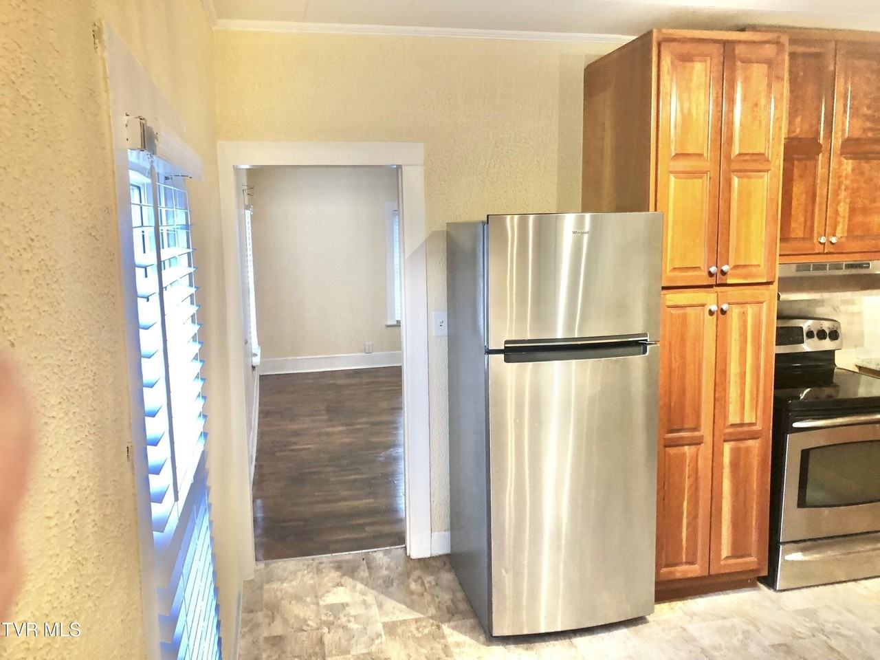 1009 Liberty Cir - Photo 7 of 18