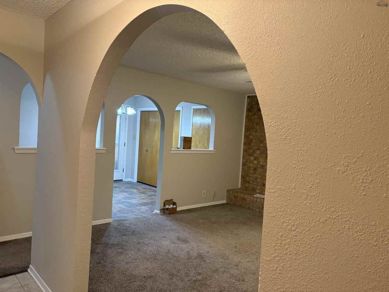 3902 Parker Blvd - Photo 2 of 18