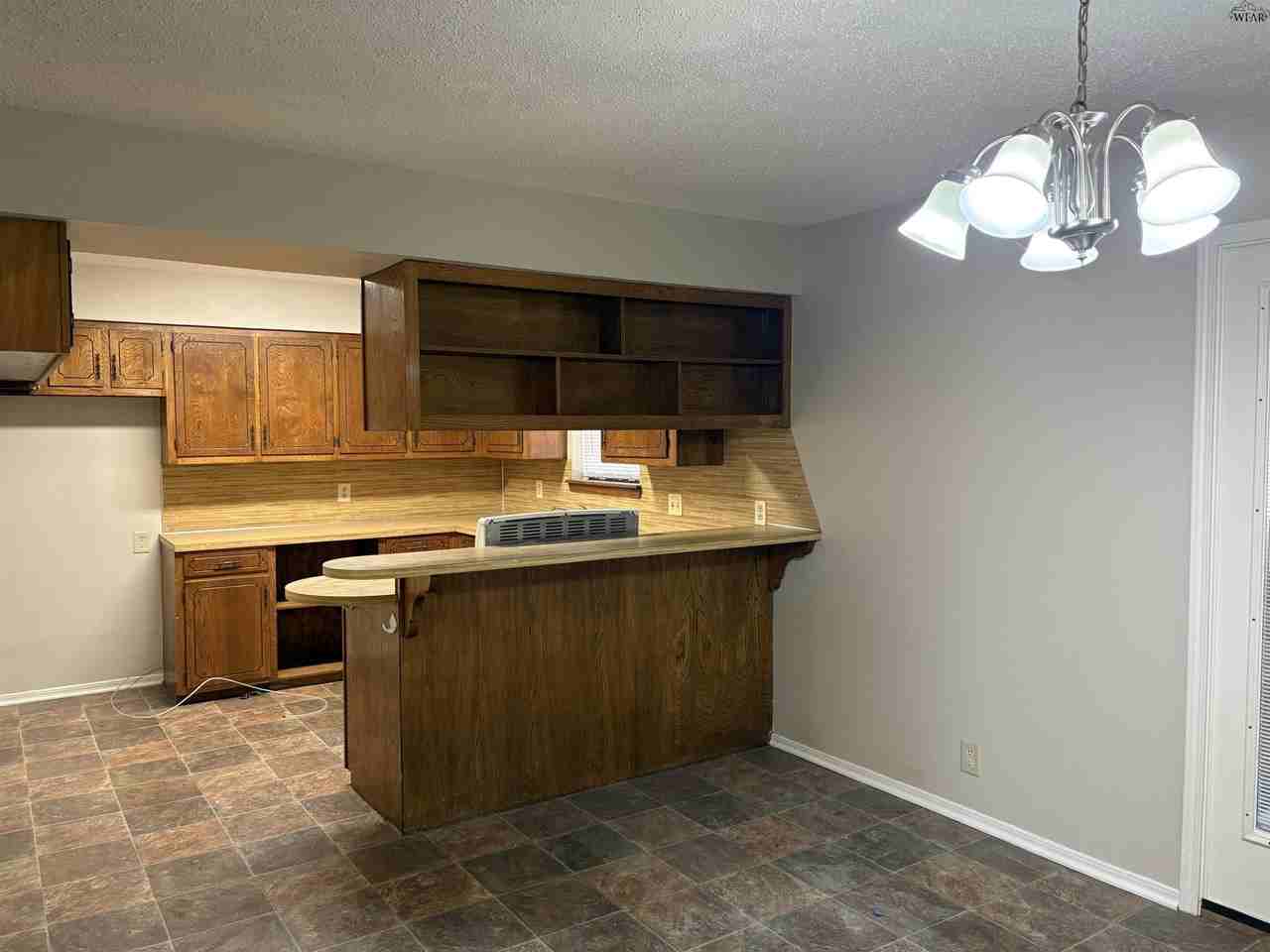 3902 Parker Blvd - Photo 5 of 18