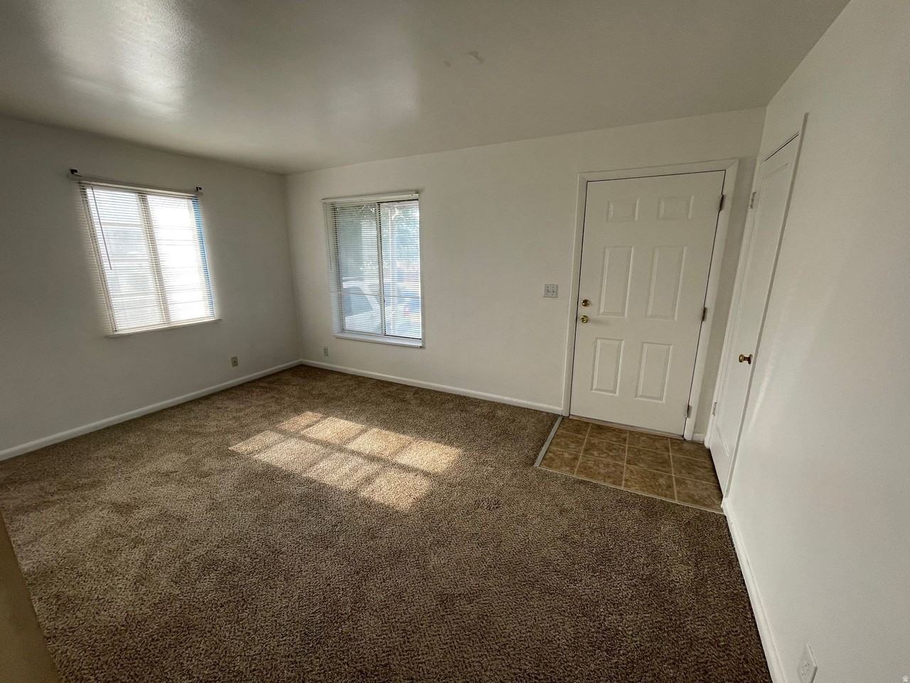 34 W Russett Ave - Photo 2 of 13