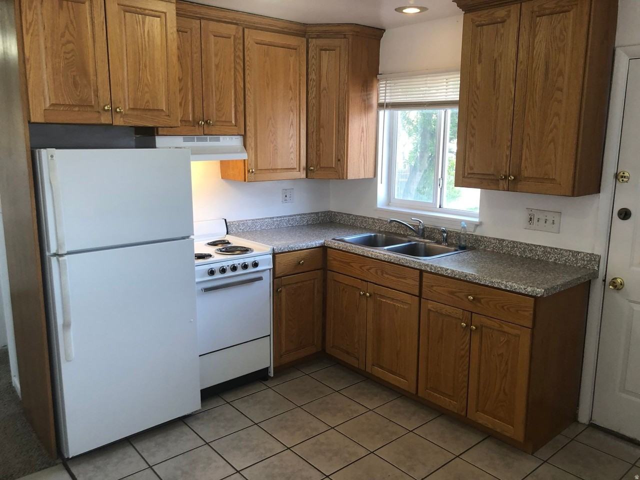 34 W Russett Ave - Photo 4 of 13