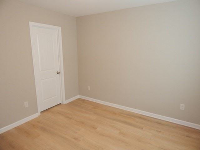 415 Laurel Grove Ct - Photo 5 of 19