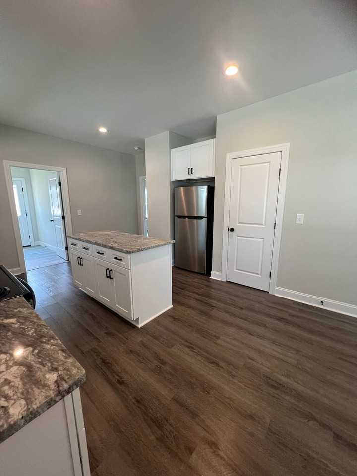 4308 Peachtree Ave - Photo 5 of 23