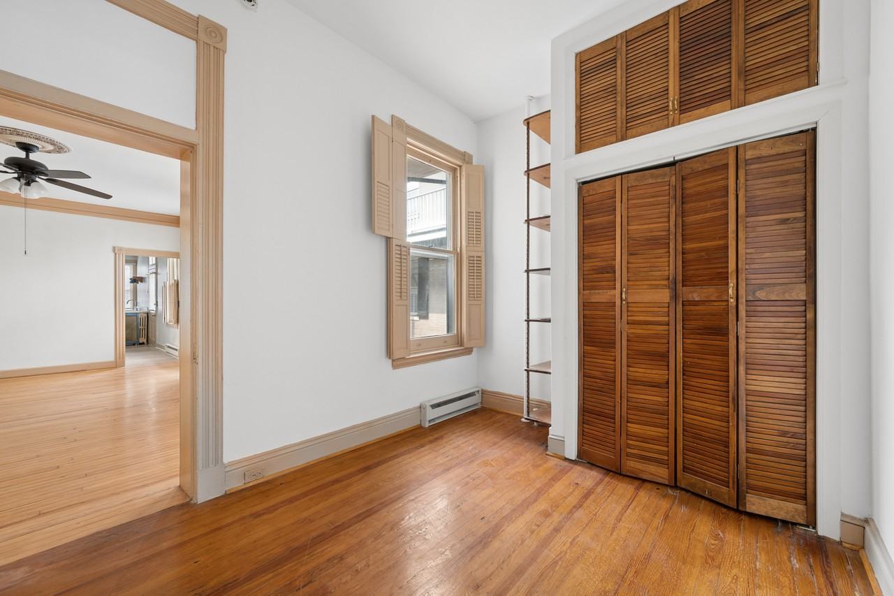 232 E 2nd St #1 - Photo 5 of 10