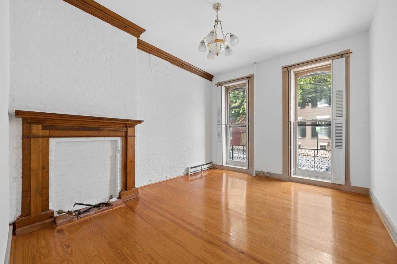 232 E 2nd St #1 - Photo 7 of 10