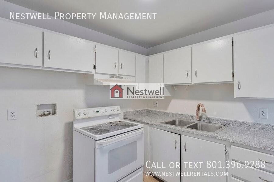 1881 W Lake Park Dr #1 - Photo 7 of 17