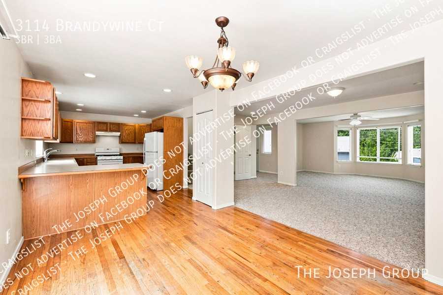 3114 Brandywine Ct - Photo 4 of 28