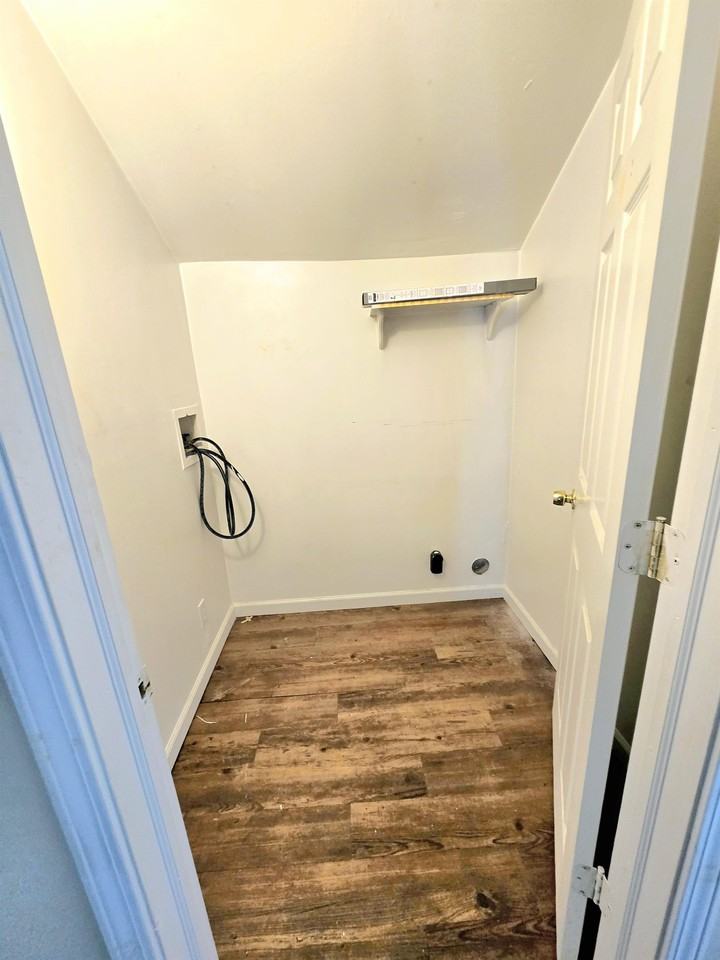 352 W 3rd St #2 - Photo 6 of 13