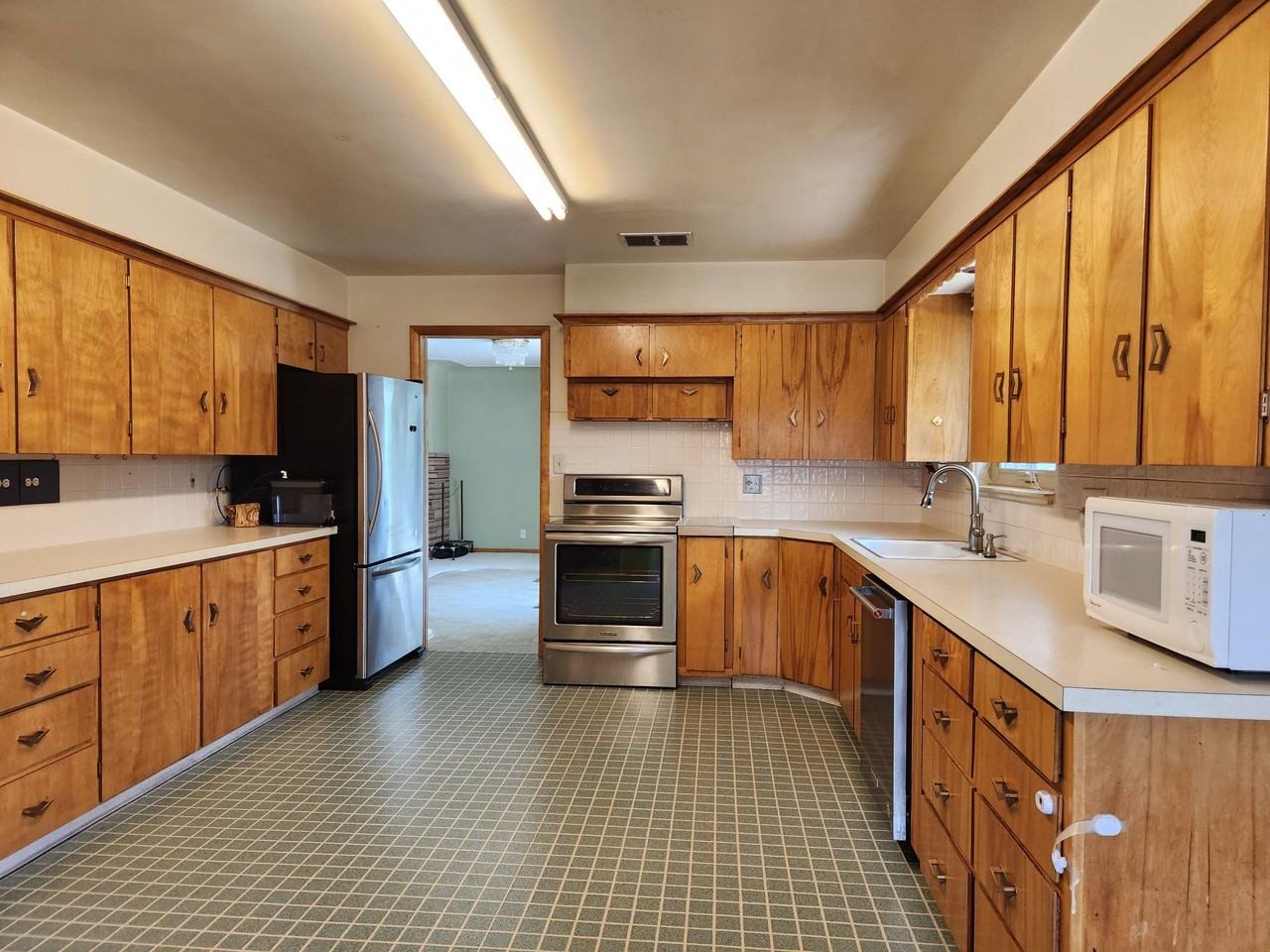 1326 Fremont Ct #1 - Photo 6 of 42
