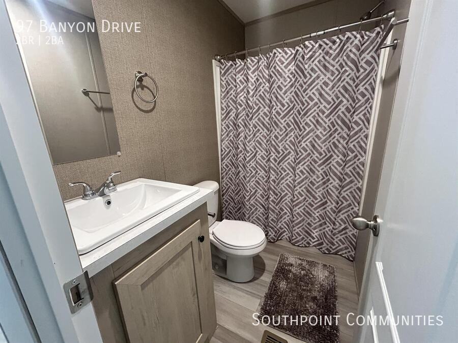 97 Banyon Dr - Photo 7 of 9