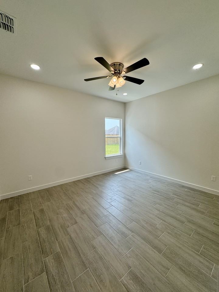 1308 W Platinum Dr #2 - Photo 5 of 11