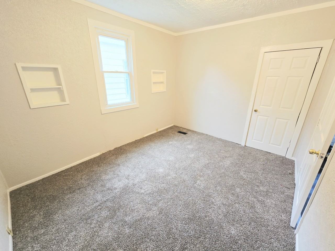 233 E 12th St 11st Fl #1 - Photo 6 of 13