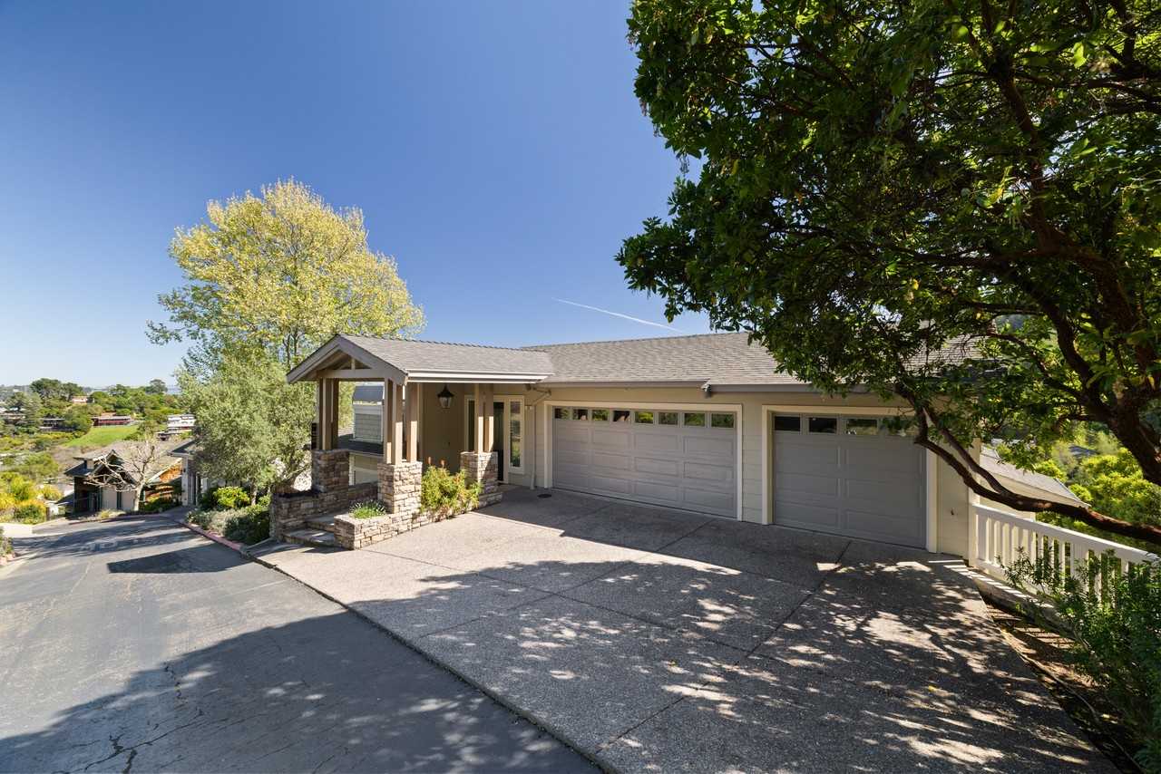 43 Baywood Terrace - Photo 2 of 39