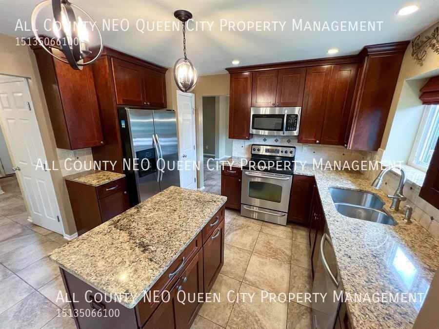 5357 Prescott Ct - Photo 5 of 35